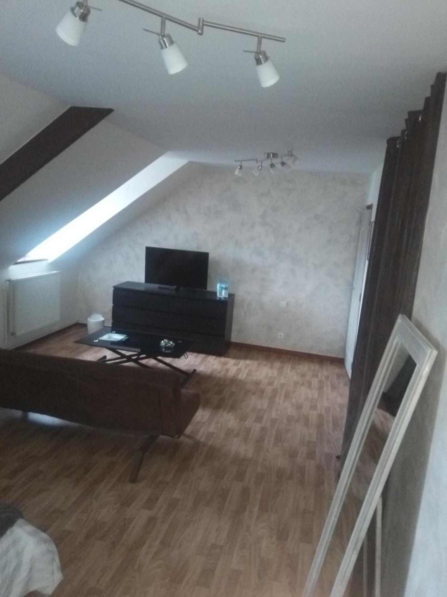 Aux Berges De Sambre Hotel Aulnoye-Aymeries Quarto foto